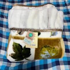 アクリル2枚合わせ毛布 フェイクファー毛布 重たい毛布 リーフ柄 ブラウン系のサムネイル