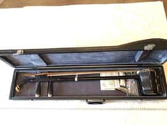 Erhu (Chinese stringed instrument), almost unused, set of traditional Chinese instruments.