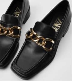 ZARA チェーンビットリアルレザーローファー　週末限定のサムネイル