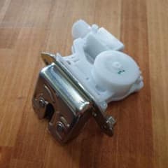 ドアロックアクチュエーター トランク バックドアのサムネイル
