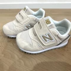 New Balance ベビー・キッズ　スニーカー ベージュのサムネイル