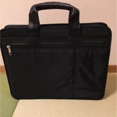 ビジネスバッグのサムネイル