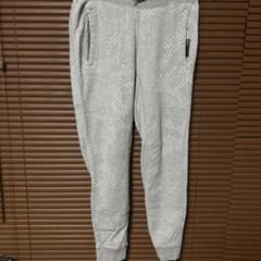 ナイキSBグレー スウェット ジョガーパンツのサムネイル