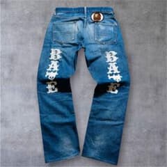 【アベイジングエイプ】 デニムパンツ M 猿ヘッドワッペン 剥き出しリベット アベイジングエイプ】 デニムパンツ M 猿ヘッドワッペン 剥き出し