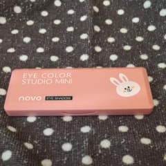 アイシャドウパレット　novoのサムネイル