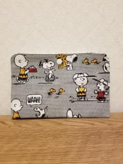 ハンドメイド♪スヌーピー♪ぺたんこポーチ♪のサムネイル