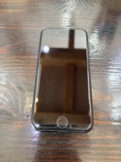 Apple iPhone 7 本体 128GBのサムネイル