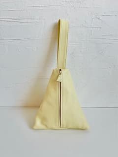 新品未使用】ayakawasaki sankaku bag yellow - メルカリ