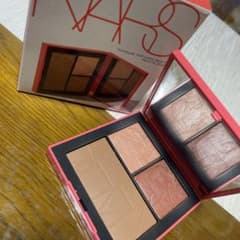 NARS プレジャートリップ チークパレット 限定品のサムネイル