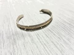 ナバホ　Tee Mace フェザーバングル　インディアンジュエリーのサムネイル