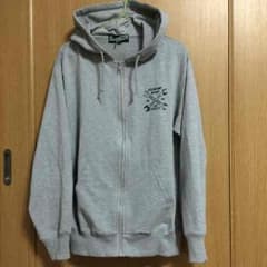 パーカーのサムネイル