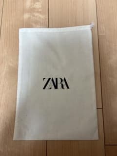 ZARA ショップ袋 ホワイト ZARA ロゴ入り収納袋 ホワイト 保存袋 ショッパー - メルカリ
