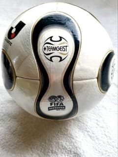 adidas TEAMGEIST 2006年ドイツワールドカップJリーグボール - メルカリ