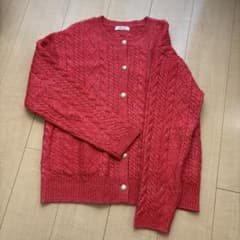 【値下げ】FREAK'S STORE　赤ニットカーディガンのサムネイル