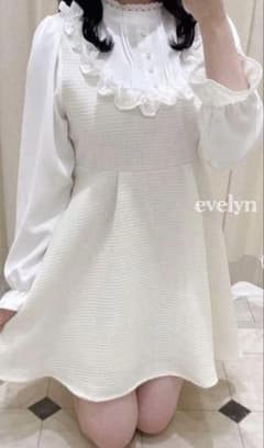 evelyn フリル付きミニワンピース 長袖のサムネイル