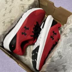 Under Armour UA BGS Surge 3 24cmのサムネイル