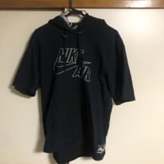 NIKE半袖パーカーのサムネイル