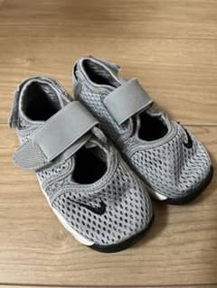 NIKE リトルリフト　グレーのサムネイル