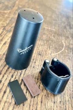 Vandoren バスクラリネット用リガチャー レザーのサムネイル
