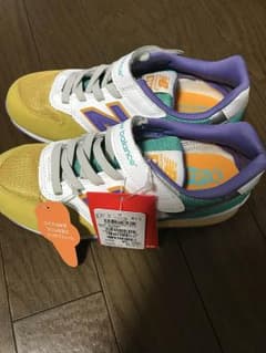 newbalance子供スニーカーのサムネイル