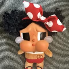 POPMART クライベイビー crybaby バケーションモードのサムネイル