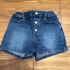 ショートパンツ　女の子　130 GUのサムネイル