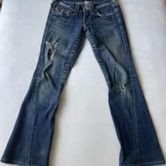 TRUE RELIGION ブーツカットデニム ダメージ加工 25インチのサムネイル