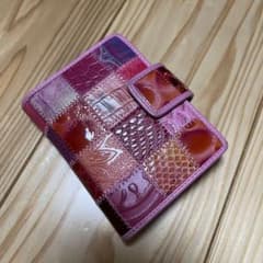 パッチワーク風二つ折り財布 ピンク系　本革のサムネイル