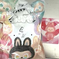【新品未使用】labubu Big into Energy Love 愛のサムネイル