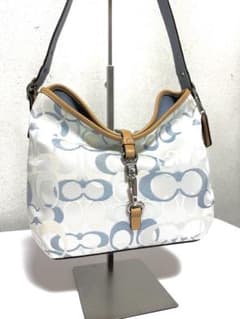 COACH シグネチャー ショルダーバッグ 水色のサムネイル