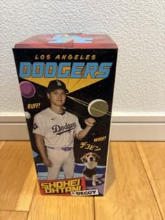[新品］2024年8月球場配布フィギュア 大谷翔平＆デコピンのサムネイル