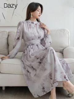 DAZY 花柄ランタンスリーブ ラッチェドワンピース サンドレスのサムネイル