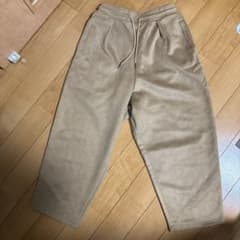 ベージュ スウェードライクワイドパンツのサムネイル