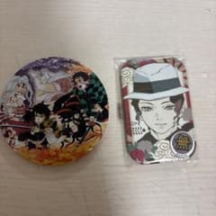 キャラクター缶バッジとカードセットのサムネイル