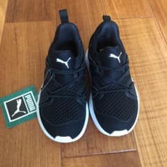 新品！！NIKE ナイキ スニーカー　17cmのサムネイル