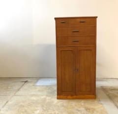 木製キャビネット　昭和レトロ　桐材家具　書類棚　リビング　収納　引出し　観音開き 木製キャビネット 昭和レトロ 桐材家具 書類棚 リビング 収納 引出し