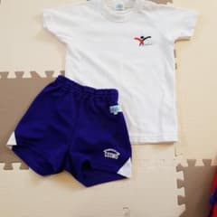 コスモスポーツクラブ　体操服のサムネイル