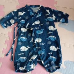 西松屋 クジラ柄 カバーオール 60～70cmのサムネイル