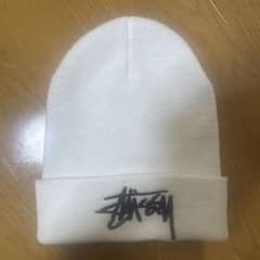 Stussy ホワイト ニット帽 ビーニーのサムネイル