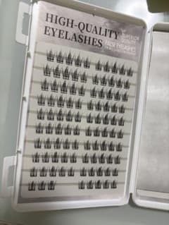 High-Quality Eyelashes つけまつげ 部分用のサムネイル
