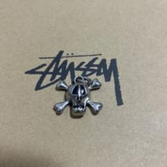 超希少】90s OLD STUSSY スカルネックレス ペンダントトップ - メルカリ