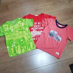 お値下げ中‼️キッズTシャツ３枚セットのサムネイル