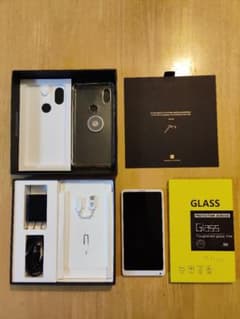 かず様専用出品　Xiaomi Mi Mix 2S 中古のサムネイル