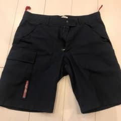 プラダスポーツ　ハーフパンツ　サイズ48 定価5万円のサムネイル