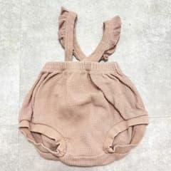 peekaboo ベビーブルマ サスペンダー付き ワッフル素材　韓国ベビー服のサムネイル