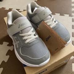 新品　アシックス　１７ｃｍのサムネイル