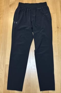 Under Armour 黒 トレーニングパンツのサムネイル