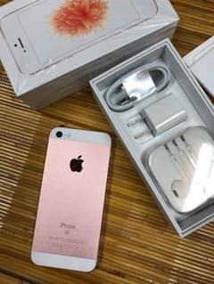 SIMフリー iPhoneSE  64G  美品‼︎のサムネイル