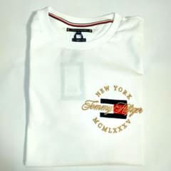 【新品 未使用】トミーヒルフィガー ロングTシャツのサムネイル