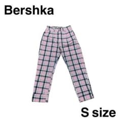 Bershka チェック柄 イージーパンツ ピンク Sサイズのサムネイル